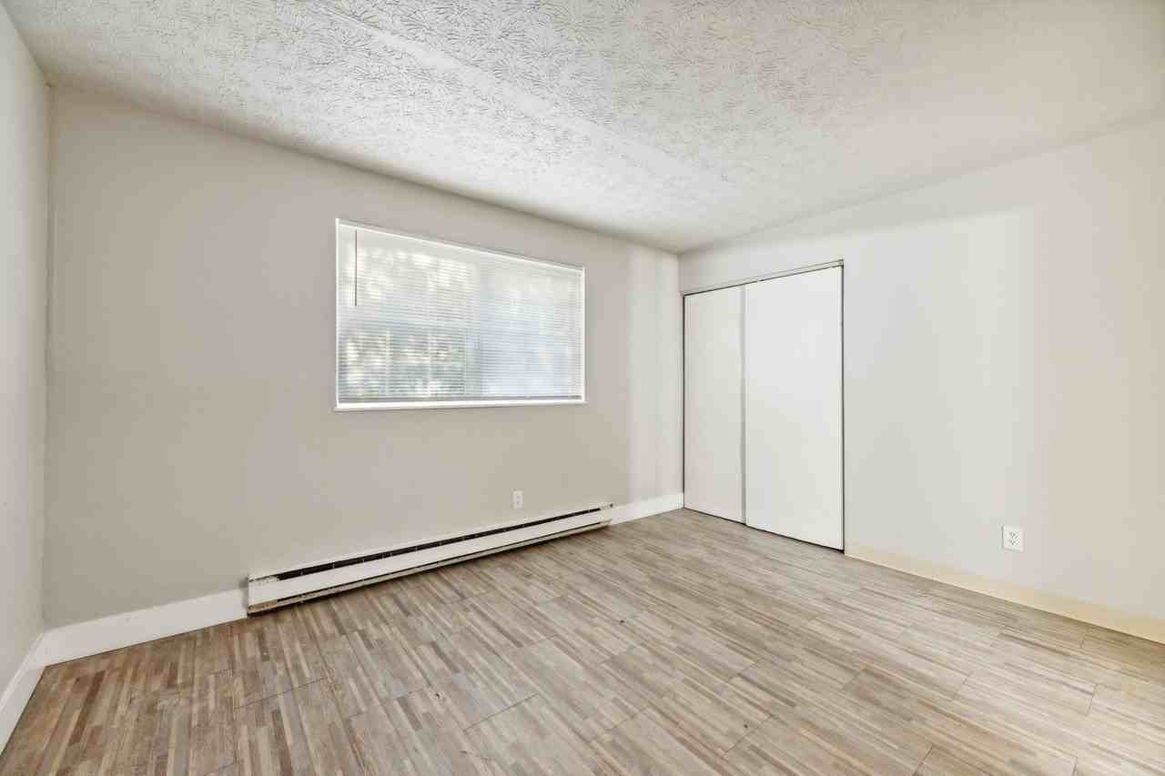 ✨ January Special: $899/month Charming 1 - Photo 6 of 27