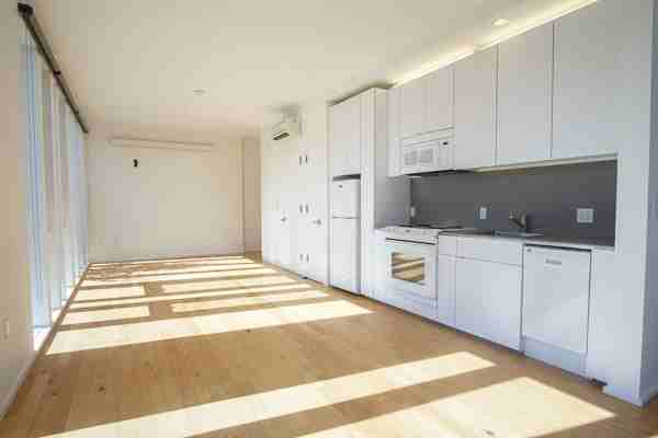 1906 Nw Overton St #A - Photo 3 of 14