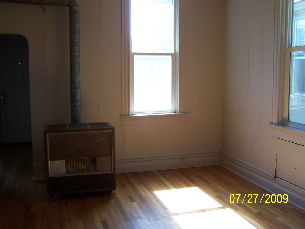 316 Adams Ln - Photo 2 of 3