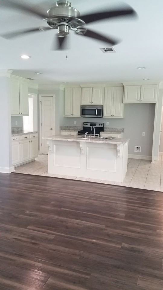 170 White Oak Dr - Photo 2 of 8