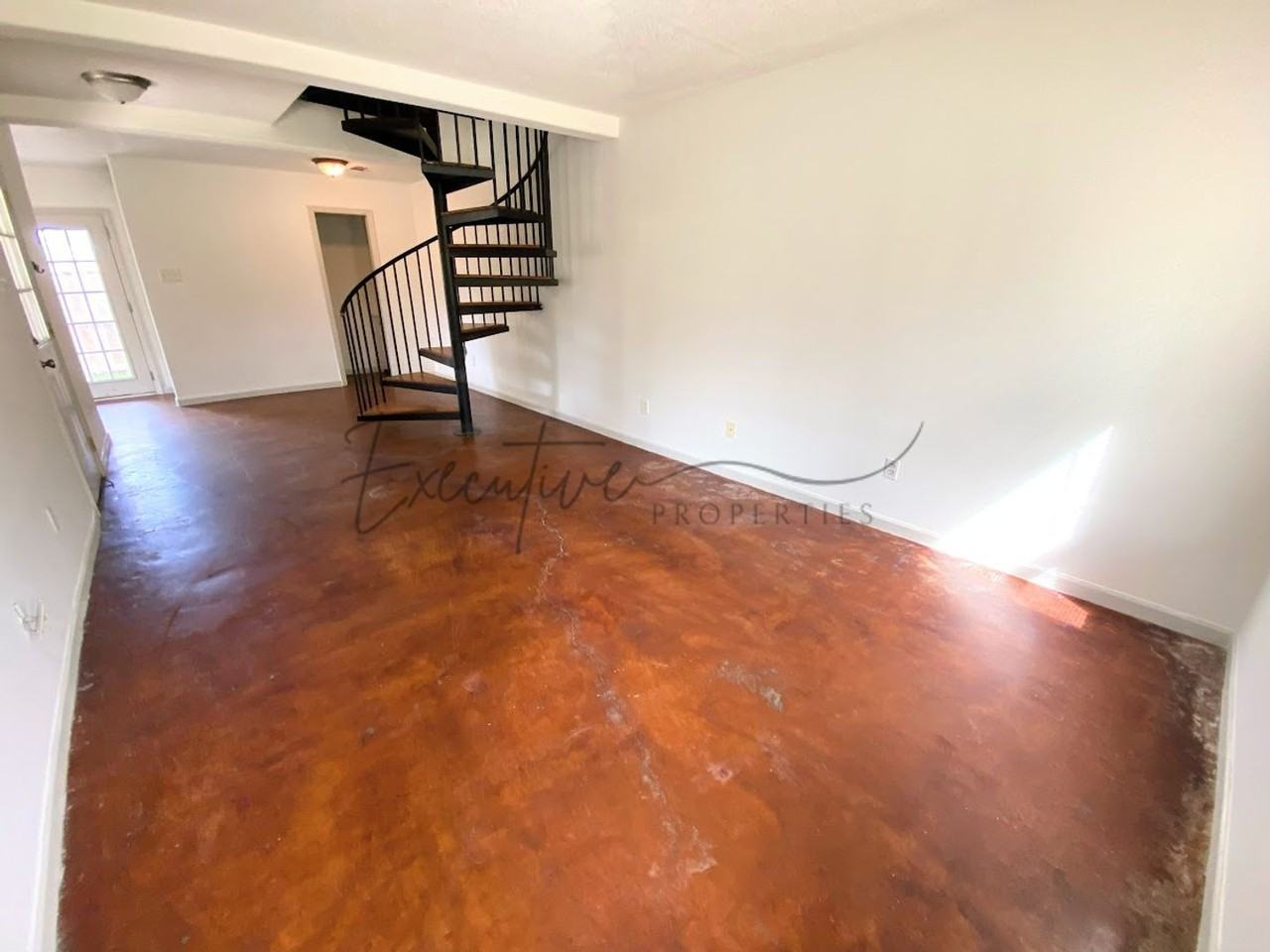349 E Sale Rd - Photo 2 of 18