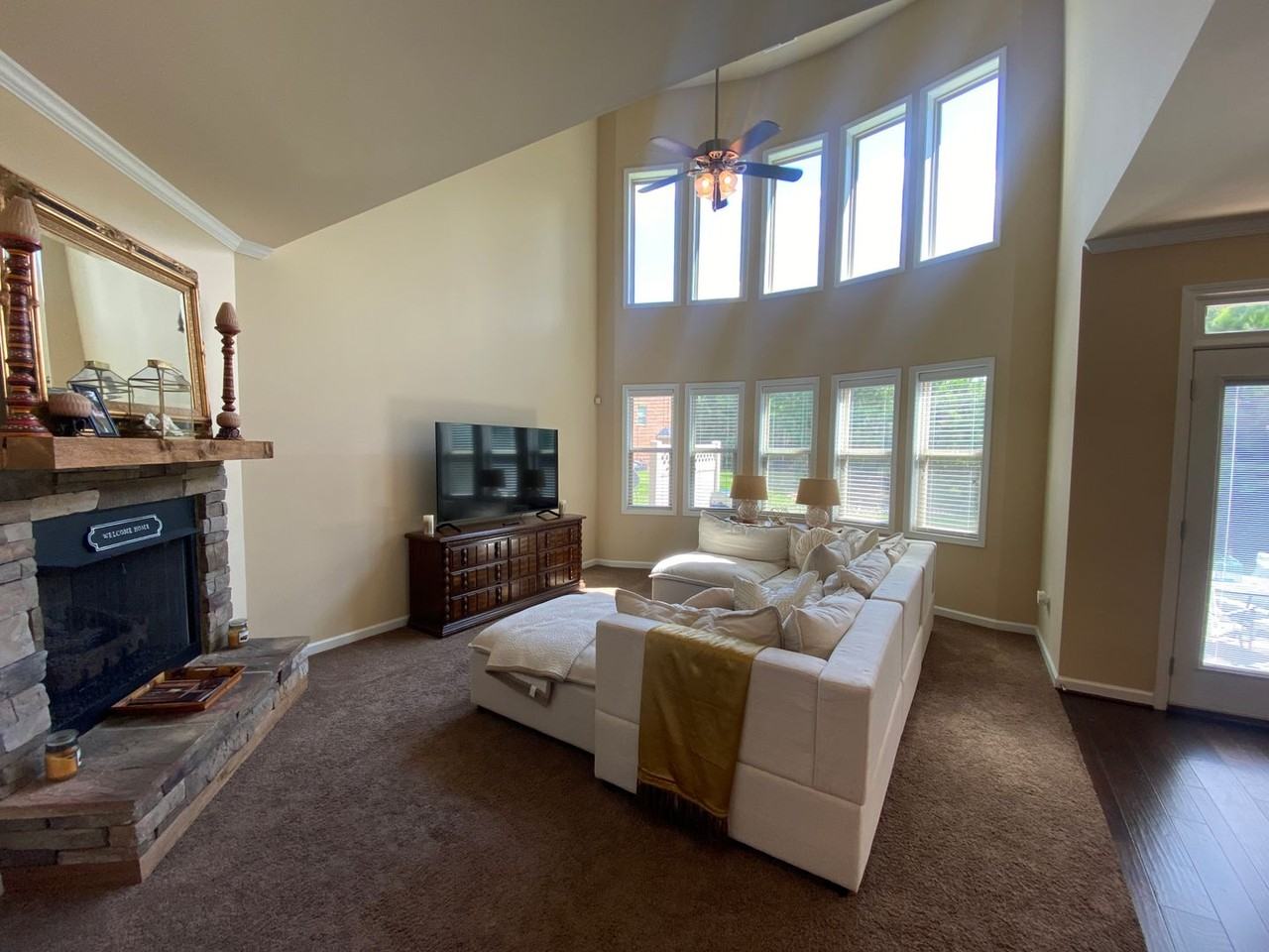 147 Nicholas Cv - Photo 2 of 14