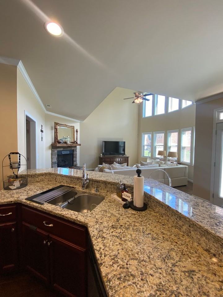 147 Nicholas Cv - Photo 5 of 14