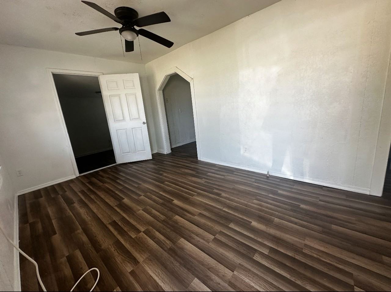 204 N Main St - Photo 5 of 15