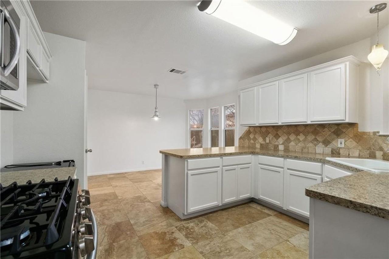 801 Escondido Dr - Photo 4 of 11