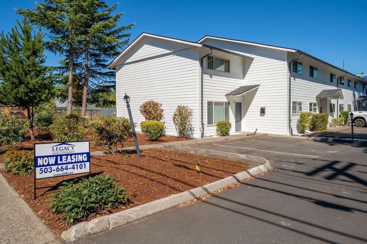 Rosina Apartments - Photo 3 of 25