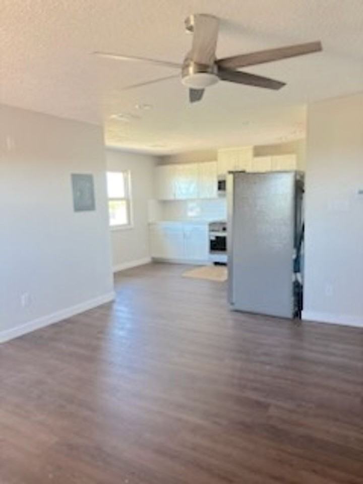 1501 River Rd - Photo 3 of 10