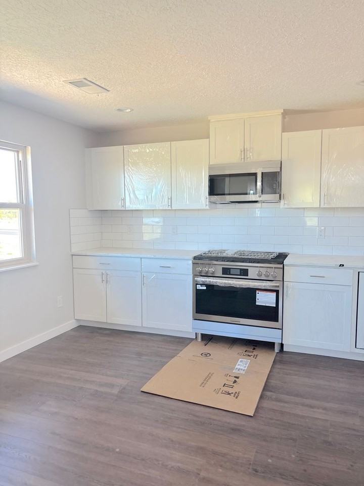 1501 River Rd - Photo 4 of 10