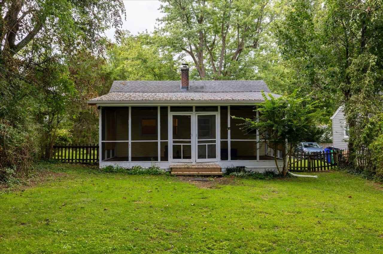 1107 Palmer Dr - Photo 2 of 20