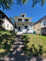 featured image of 422 N 13th Ave E
