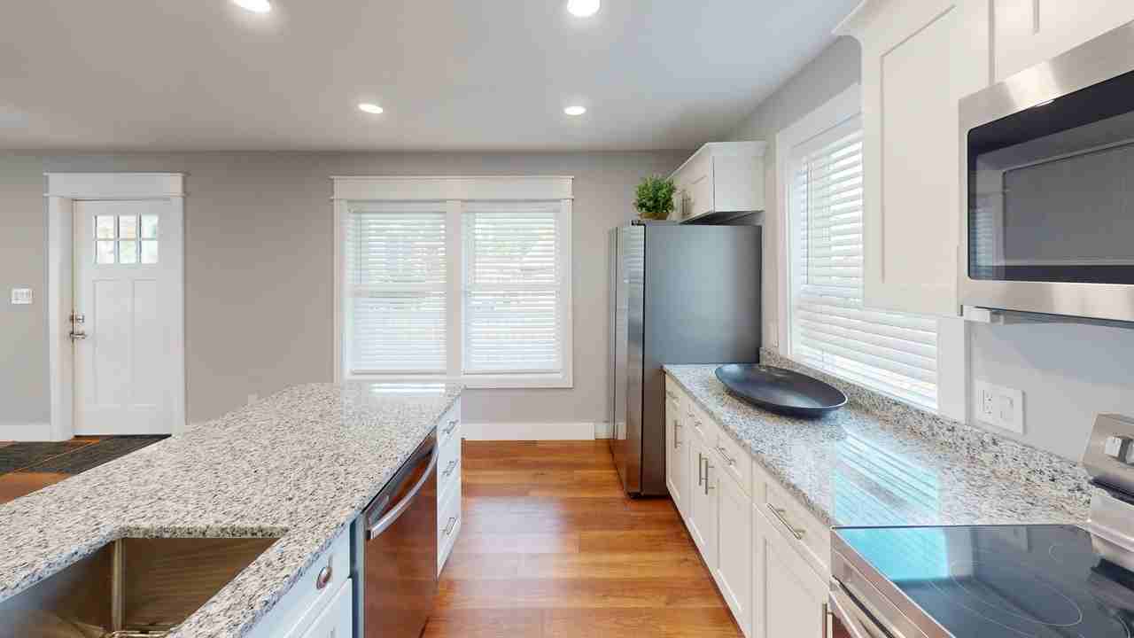 316 S 17th St - Photo 6 of 33