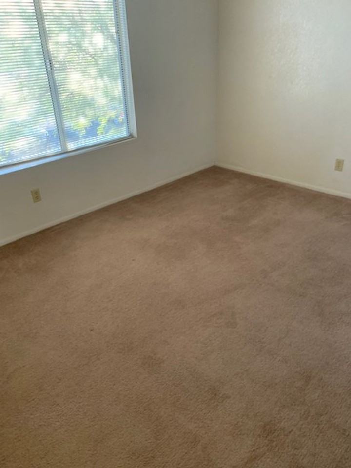 2036 Mesquite Ln #O301 - Photo 7 of 9