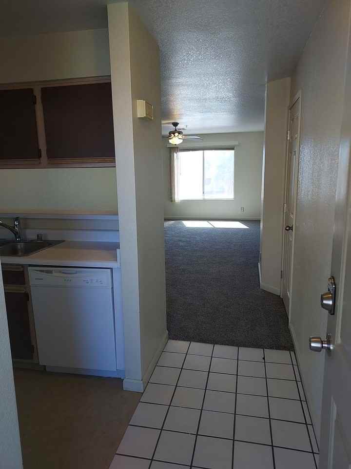 2008 Mesquite Ln - Photo 5 of 11