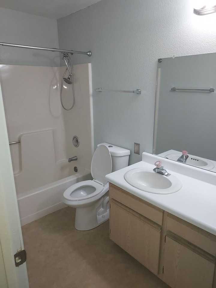 2008 Mesquite Ln - Photo 6 of 11