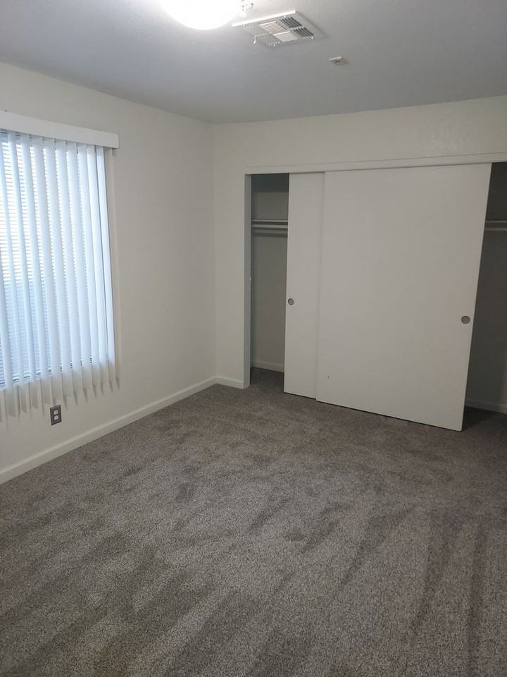 2008 Mesquite Ln - Photo 7 of 11