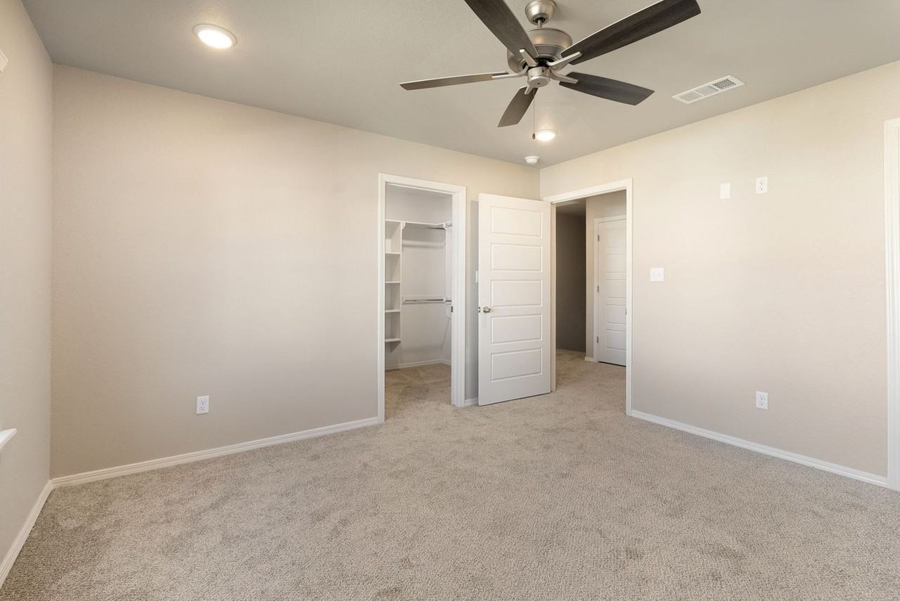 1914-1935 Linwood Drive - Photo 7 of 15