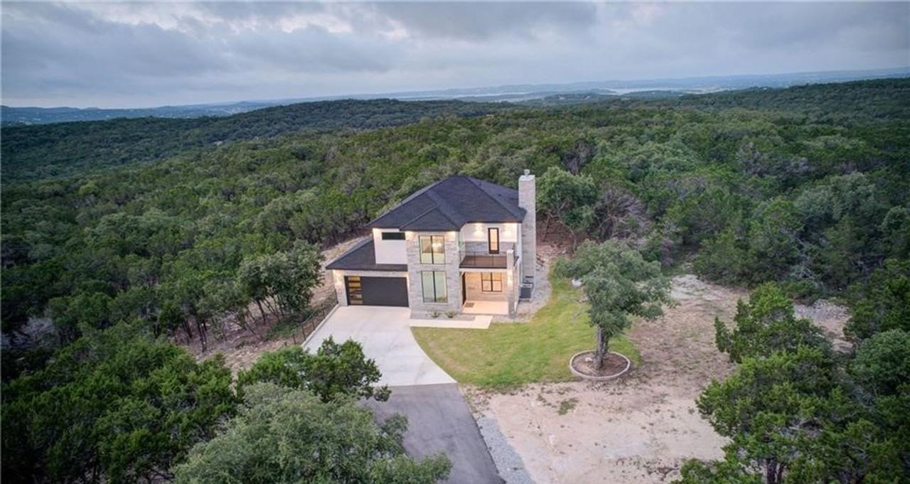 320 Flanders - Photo 3 of 21