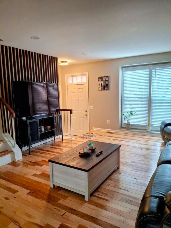 104 Harrogate Rd - Photo 3 of 18