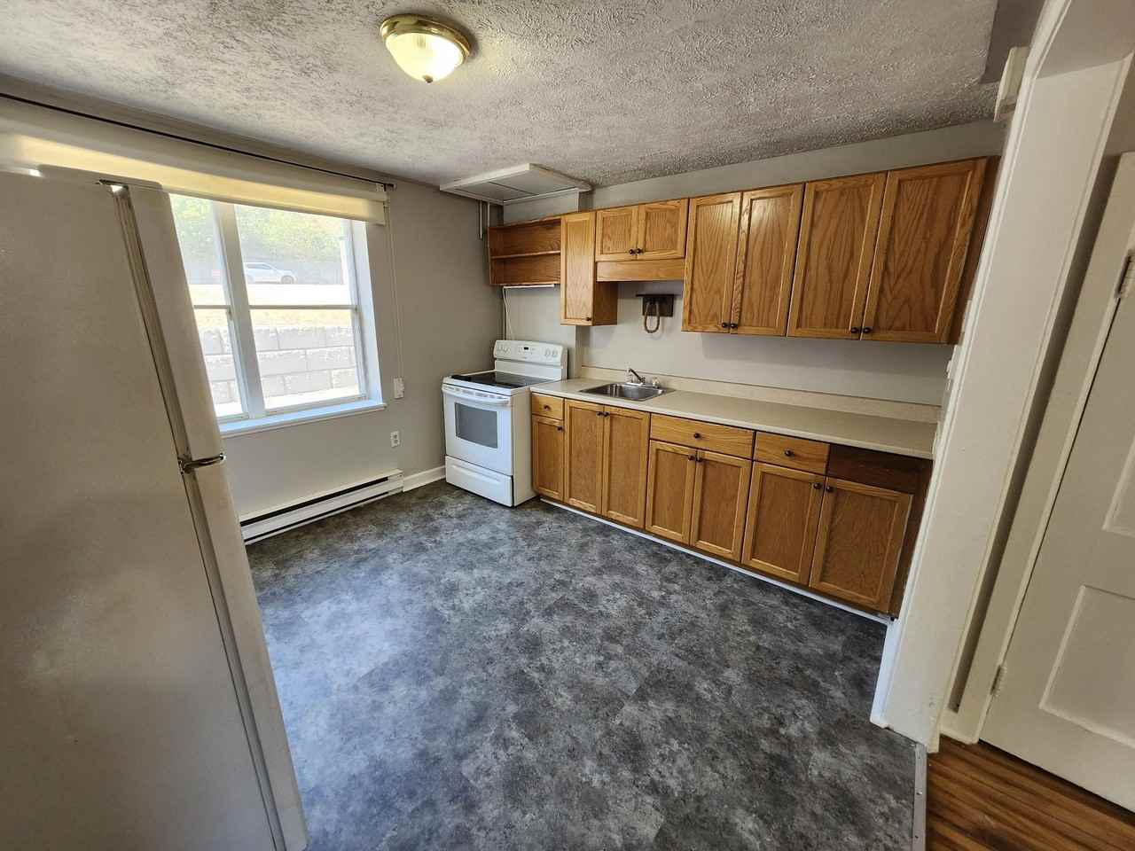 47 Mckenna Cres #1 - Photo 3 of 20