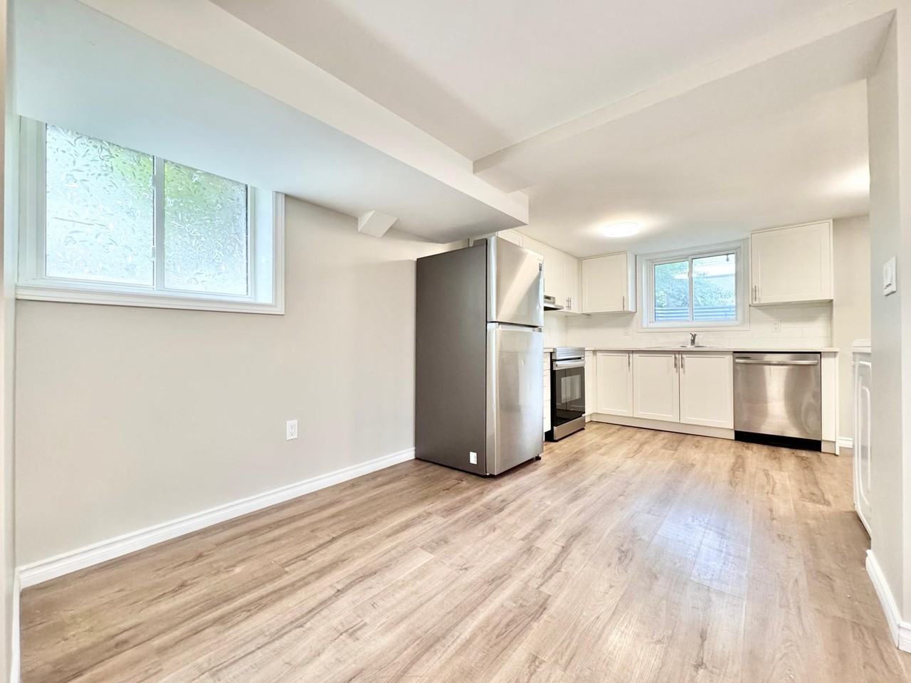 33 Dunkirk Rd Lowr - Photo 3 of 17