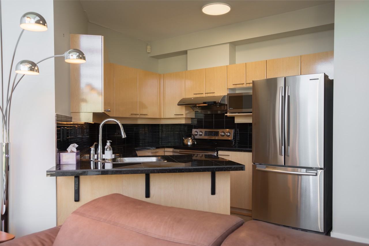 2228 Marstrand Avenue #ph3 - Photo 3 of 15