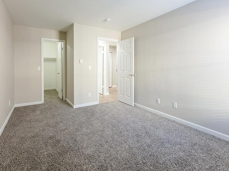 2100 W Berry Ave - Photo 2 of 32