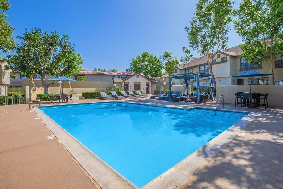 155 S Angelina Dr - Photo 2 of 11