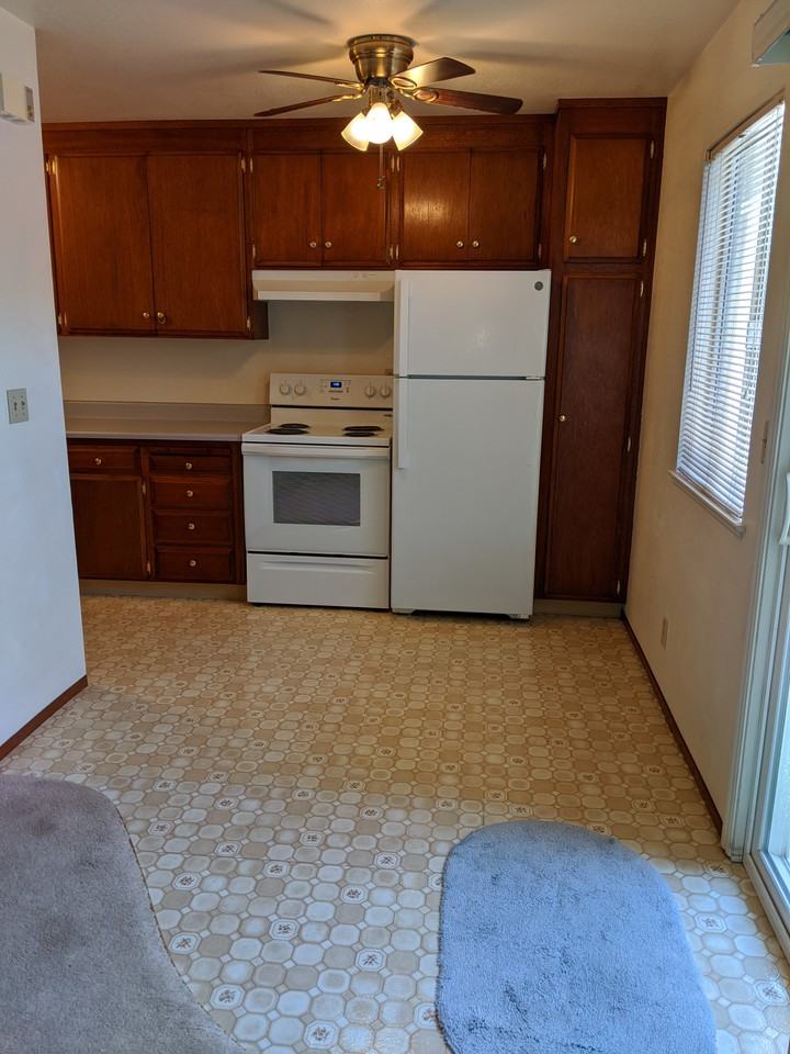 780 S. 11th Street Apartments - Photo 4 of 20