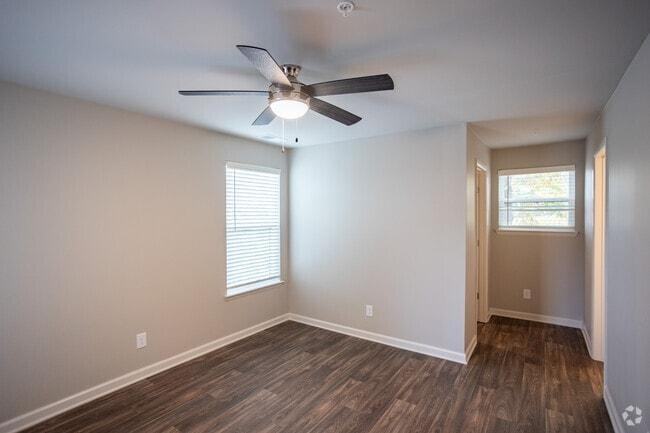 100 Arbor Lake Blvd - Photo 6 of 50