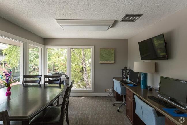 100 Arbor Lake Blvd - Photo 3 of 50