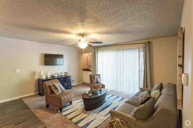 100 Arbor Lake Blvd - Photo 4 of 50