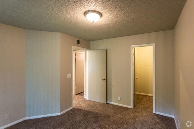 100 Arbor Lake Blvd - Photo 7 of 50