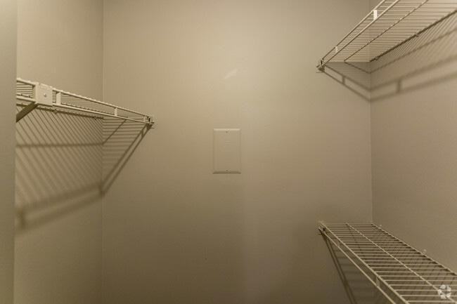 100 Arbor Lake Blvd - Photo 4 of 50