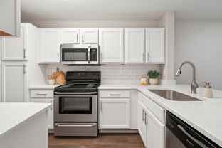100 Arbor Lake Blvd - Photo 1 of 1