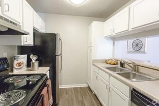 100 Arbor Lake Blvd - Photo 1 of 1
