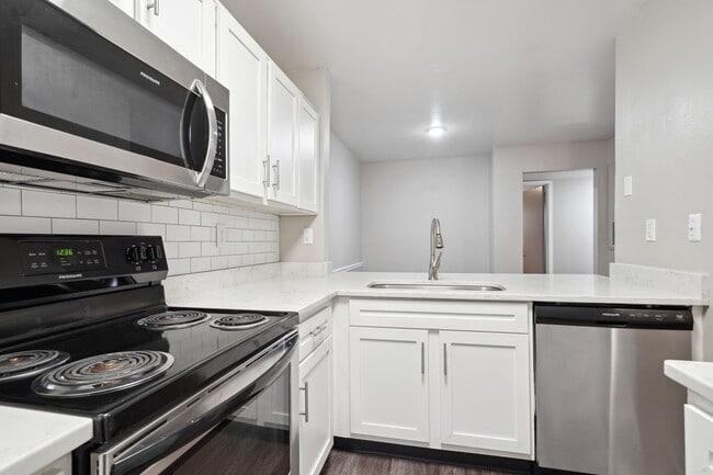 100 Arbor Lake Blvd - Photo 2 of 50