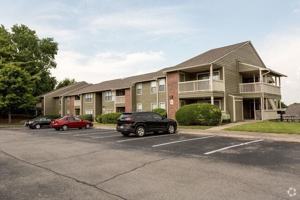 featured image of 100 Arbor Lake Blvd