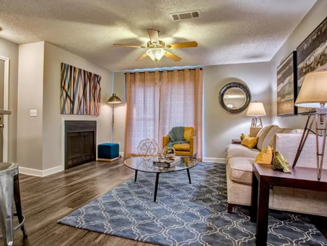 100 Ridgelake Pkwy - Photo 3 of 50