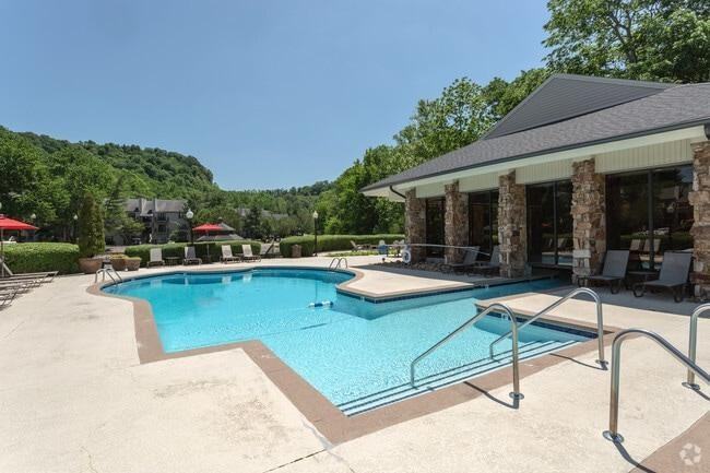 100 Ridgelake Pkwy - Photo 3 of 50