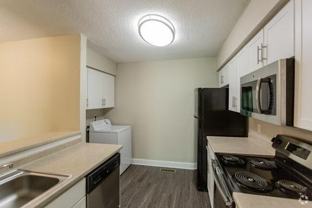 100 Ridgelake Pkwy - Photo 1 of 1