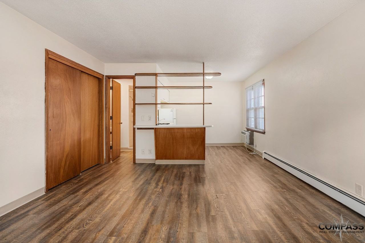 GREAT DOWNTOWN STUDIO - Photo 6 of 14