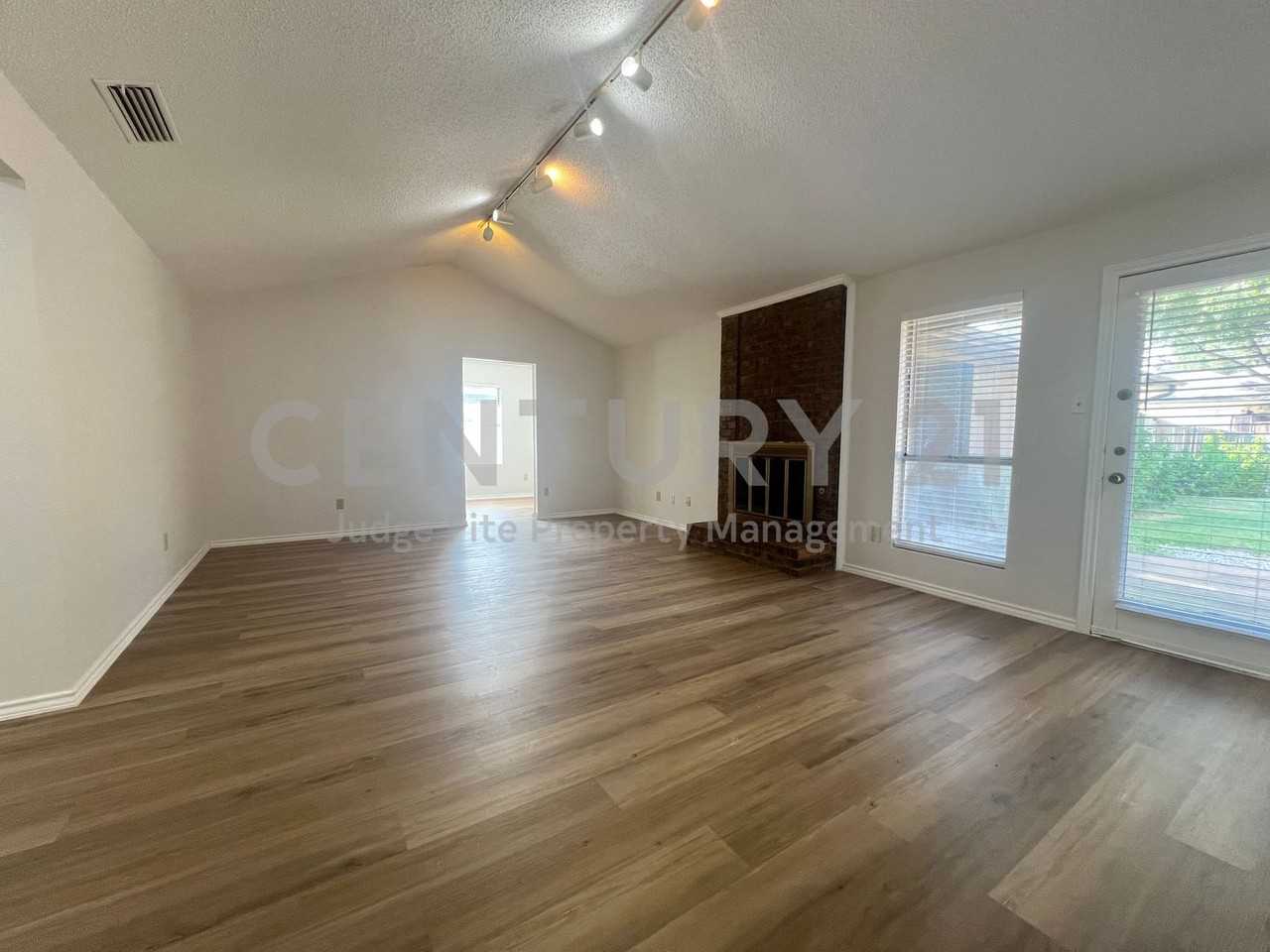 4517 Boston Drive - Photo 2 of 11