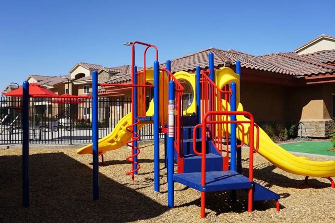 Desert View Apartments - Photo 2 of 39