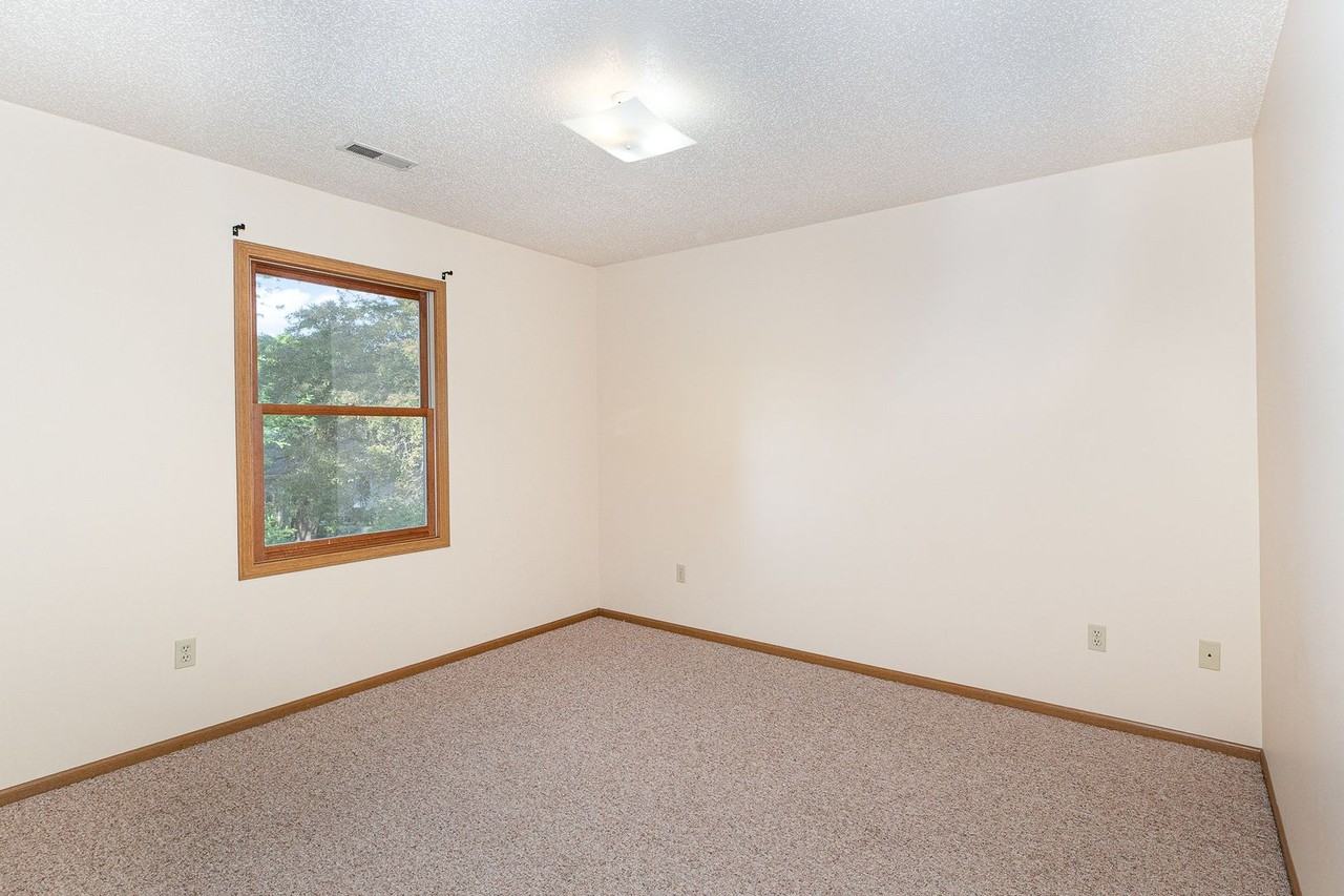 6215 Normandy Drive - Photo 6 of 19