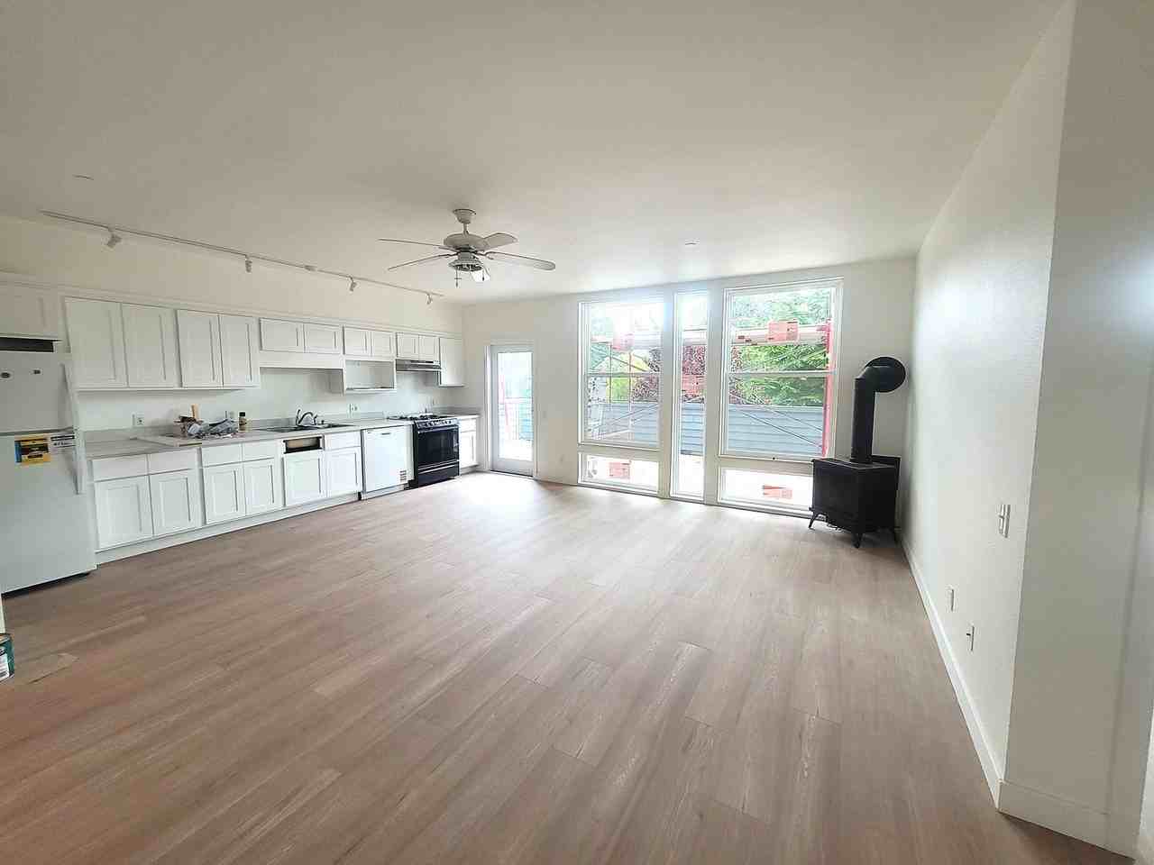 399 H Street - Photo 5 of 50