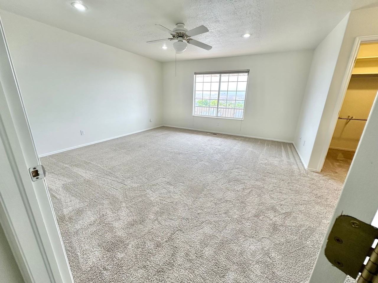 435 Stone Mountain Drive #16 - Photo 7 of 34