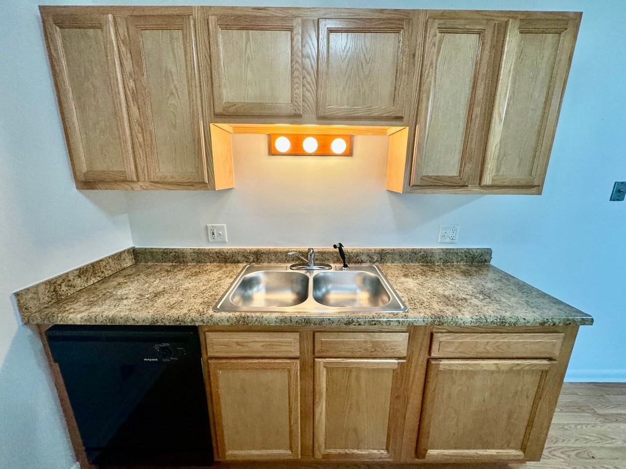2712 Golfside Dr - Photo 4 of 14