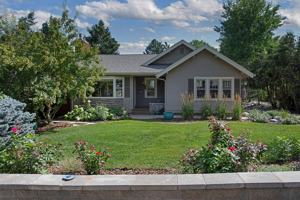 featured image of 916 Poly Dr