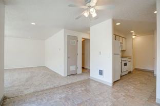 #176 MINTO PARK APARTMENTS - Photo 1 of 1