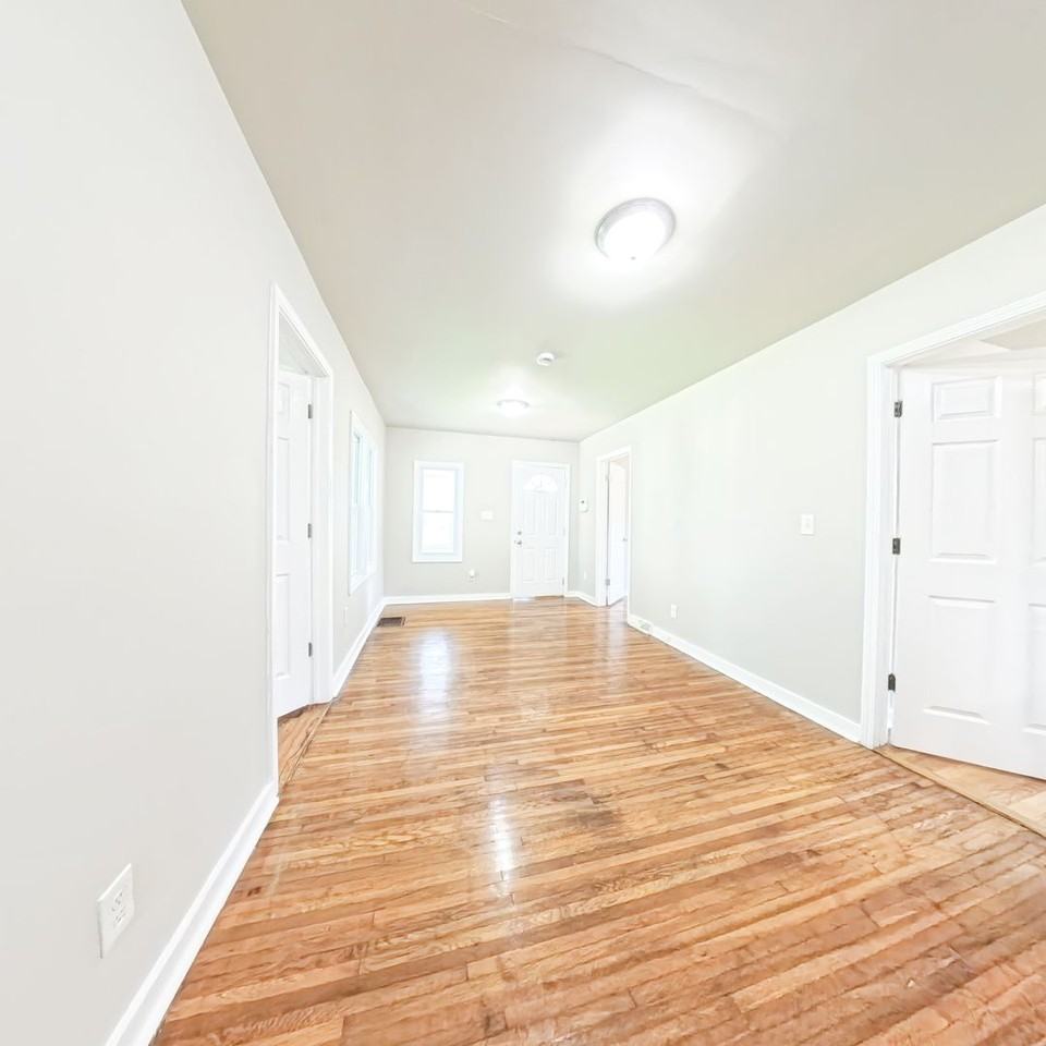 1201 Bundy St - Photo 3 of 14